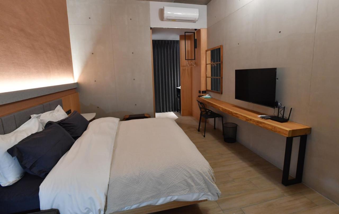 Fu'S House 52 Hotel ไถหนาน ภายนอก รูปภาพ