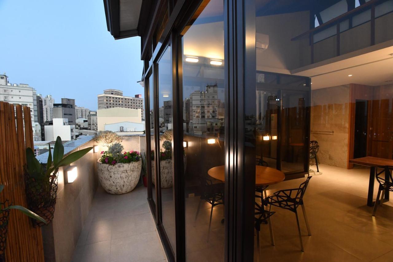 Fu'S House 52 Hotel ไถหนาน ภายนอก รูปภาพ