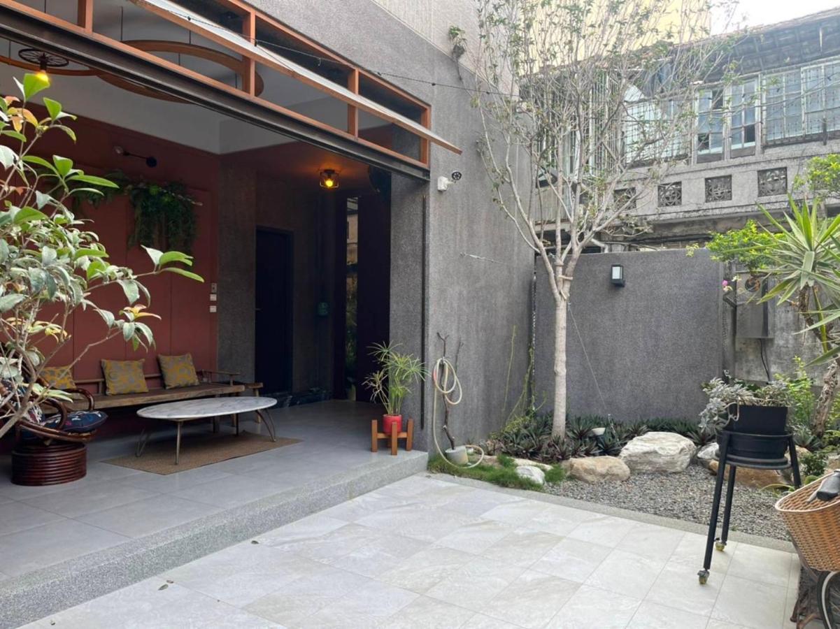Fu'S House 52 Hotel ไถหนาน ภายนอก รูปภาพ