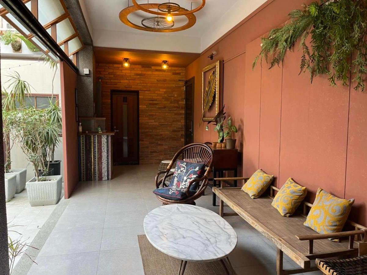 Fu'S House 52 Hotel ไถหนาน ภายนอก รูปภาพ